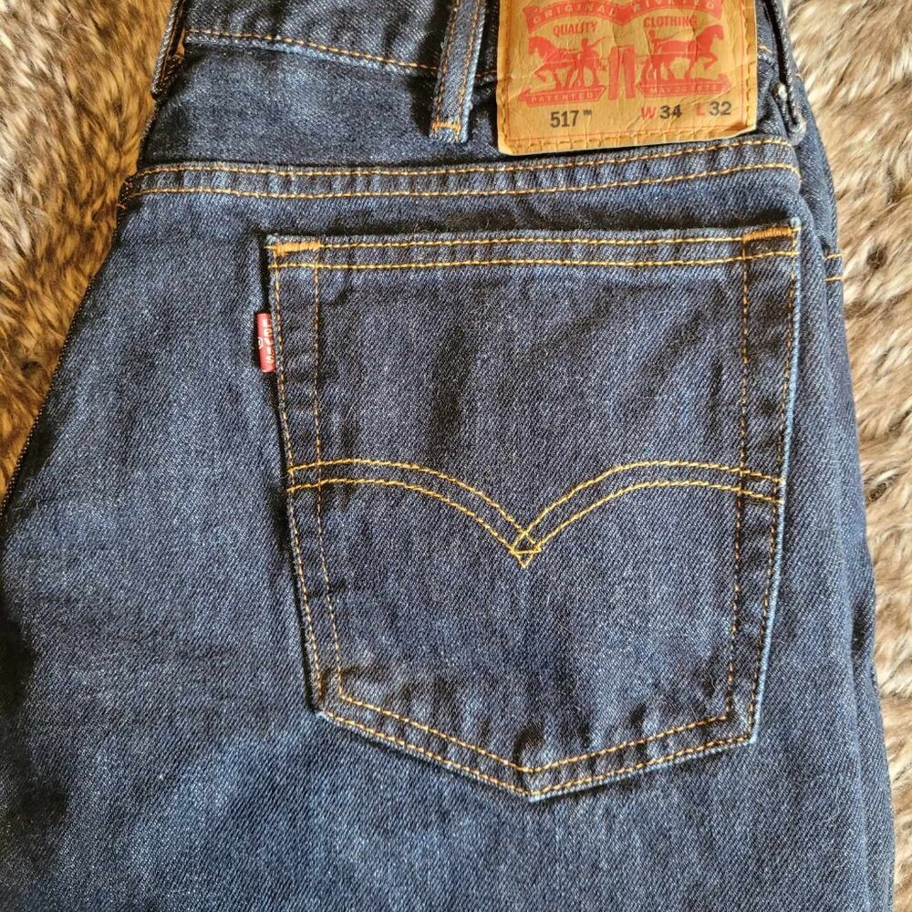 Men's Levis 517 Boot Cut 34x32- Like New